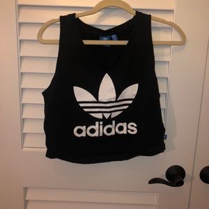 Cropped adidas tank tap